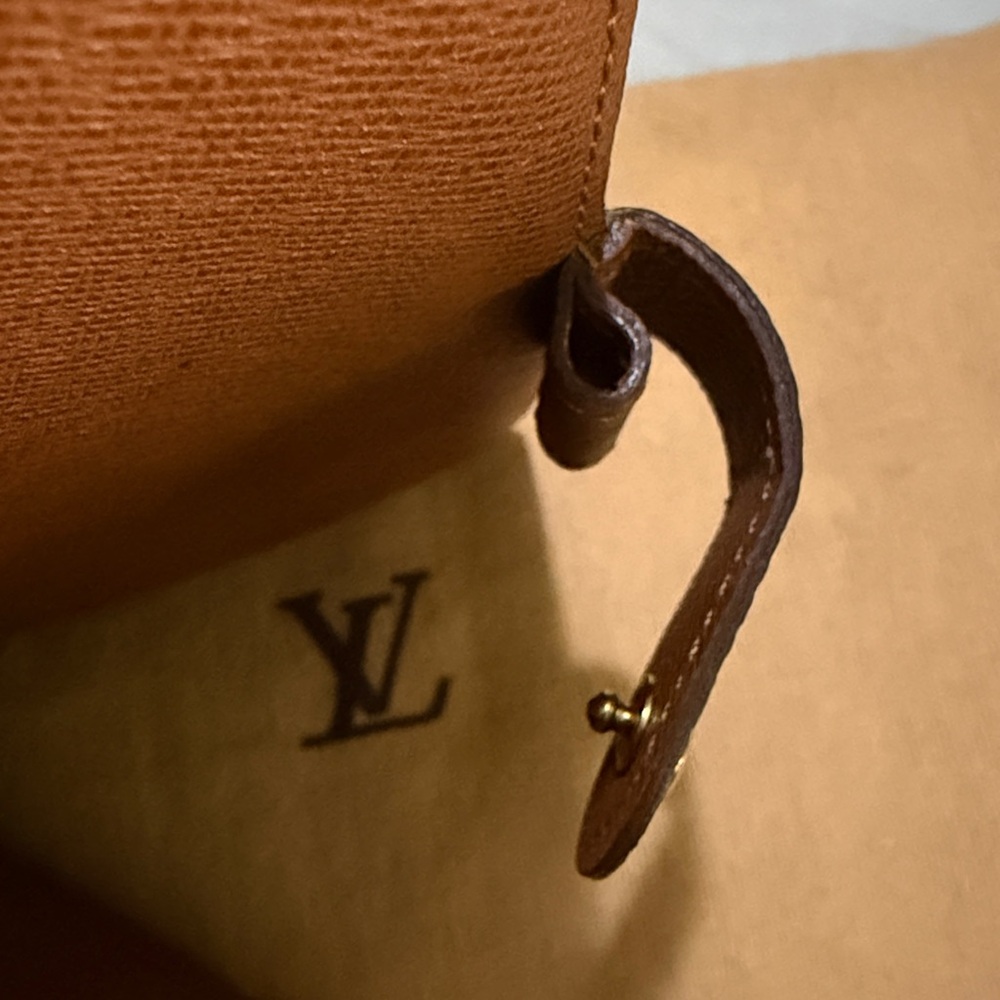 LV Monogram agenda - Picture 11 of 11